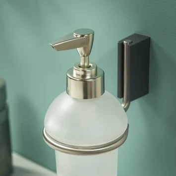 Tiger Zeepdispenser Cliqit Hangend Donkergrijs RVS Tiger Zeepdispenser Cliqit Hangend Donkergrijs RVS -Gamma Badkamer Winkel 123 1365