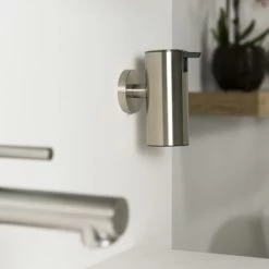 Tiger Zeepdispenser Boston Hangend Geborsteld RVS 5 Tiger Zeepdispenser Boston Hangend Geborsteld RVS -Gamma Badkamer Winkel 123 2804