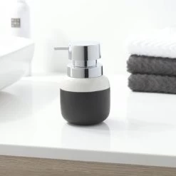 Sealskin Zeepdispenser Sphere Porcelein Zwart 4 Sealskin Zeepdispenser Sphere Porcelein Zwart -Gamma Badkamer Winkel 123 3496