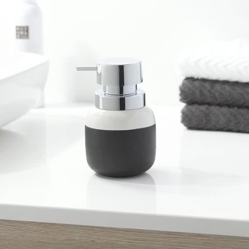 Sealskin Zeepdispenser Sphere porcelein zwart Sealskin Zeepdispenser Sphere Porcelein Zwart -Gamma Badkamer Winkel 123 3496