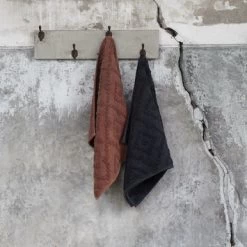 Sealskin Badmat Aztec 60x60cm Donkerroze -Gamma Badkamer Winkel 123 4485