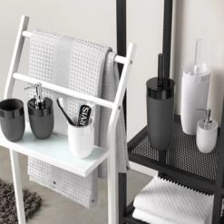 Sealskin Toiletborstel Met Houder Bloom Wit 6 Sealskin Toiletborstel Met Houder Bloom Wit -Gamma Badkamer Winkel 123 8308